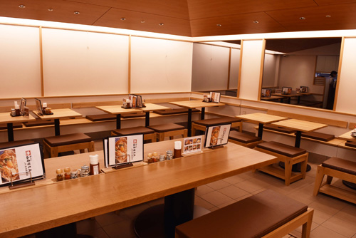 山本屋本店店内
