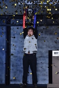 全国高校生シャドバ甲子園19 優勝チームが語るこれからの目標 ゲームが好き な気持ち胸に マイナビニュース 全国高校生シャドバ甲子園19 優勝チームが語るこれからの目標 ゲームが好き な気持ち胸に マイナビニュース