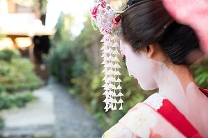 京都で舞妓さんポートレート - ニコンのフォトツアーで独占撮影