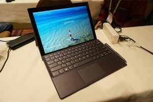 LenovoのSnapdragon搭載Windows PCは着脱式2in1 - 写真で見る「Miix 630」