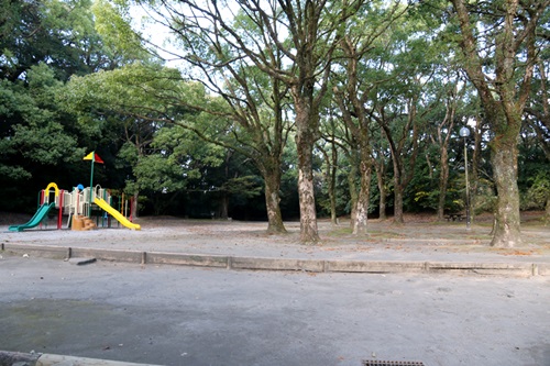 城山展望台から見る桜島と鹿児島市内。西南戦争の時は、この市街地のほとんどが焦土と化した