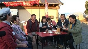 カミナリが実家ロケ、両親が息子をしのぐ抜群のリアクション