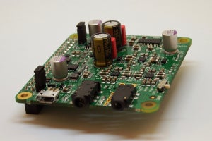ハイレゾ音源の再生をサポートするヘッドホンアンプ/DACボード