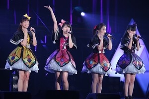 ももクロ、4人体制初ライブ! 全曲振り付け変更で新パフォーマンス披露