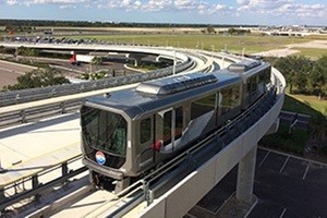 三菱重工、米タンパ空港に全自動無人運転車両システム--路線新設&12両納入