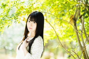 声優・小倉唯、NEWシングル「白く咲く花」のジャケット写真やMVを公開