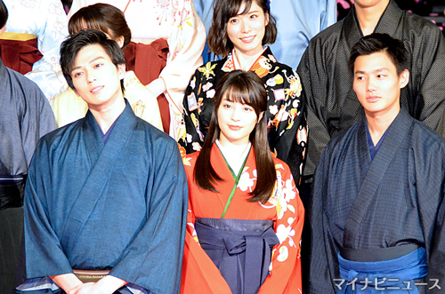 ちはやふる(広瀬すず 新田真剣佑 野村周平)この3名が直接サインした ちはやふる(広瀬すず 新田真剣佑 野村周平)この3名が直接サインした