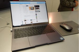 ファーウェイ、「MateBook X Pro」を日本でも早期販売 - MWC 2018