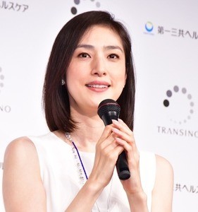 天海祐希、50代に突入も「その年代で輝いている自分でいたい!」