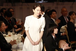 新垣結衣、日本アカデミー賞の「天使」「女神」 - 内面の美しさも話題に