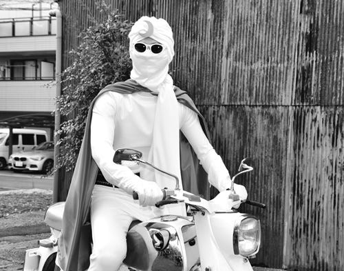 正義の味方 月光仮面のバイクは現存した 神社仏閣スタイルの名車に遭遇 マイナビニュース