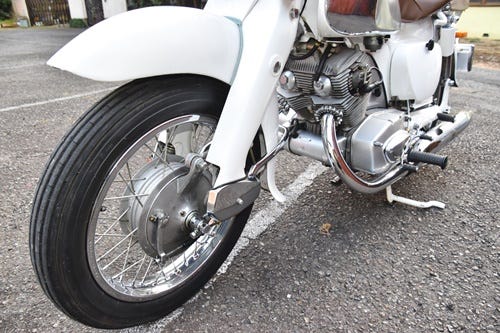 正義の味方 月光仮面のバイクは現存した 神社仏閣スタイルの名車に遭遇 マイナビニュース