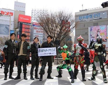 仮面ライダーアマゾンズ 駆除班 新ライダーに日曜朝の新宿騒然 マイナビニュース