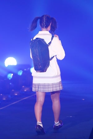 藤田ニコルの久々制服 ツインテールに 可愛すぎ とファン絶賛 マイナビニュース