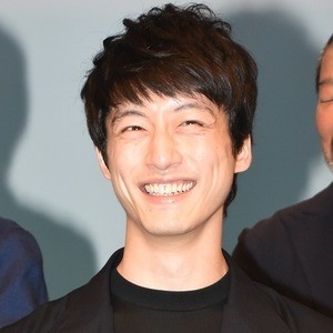 坂口健太郎、初のドラマ主演は「こんなに盛り上げてもらって感謝」