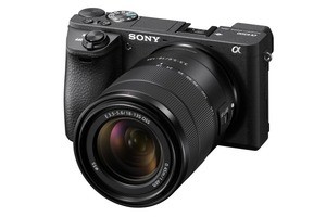 ソニー、「α6500」「α6300」と「E 18-135mm F3.5-5.6 OSS」のキット