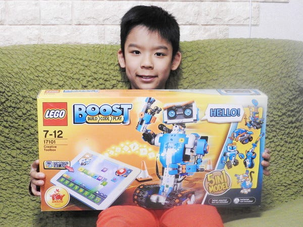 プログラミングできるレゴ「LEGO BOOST」、9歳の息子がチャレンジした