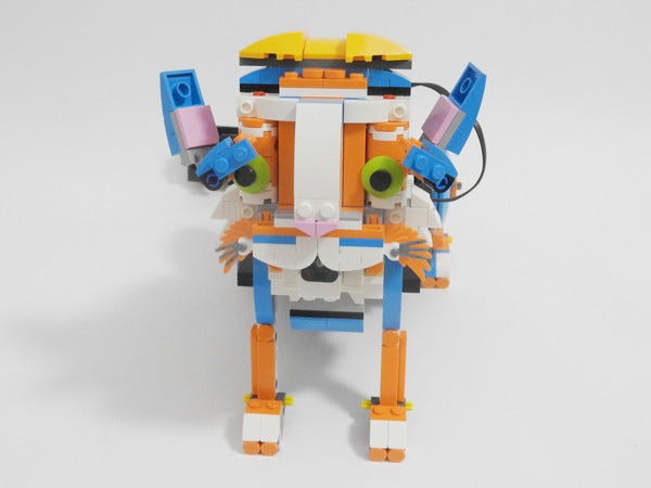 プログラミングできるレゴ「LEGO BOOST」、9歳の息子がチャレンジした