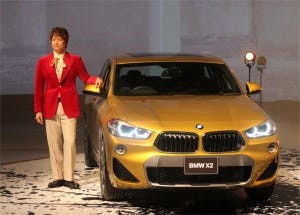 今年は「X」の年になる? BMWが車高の低い新型SUV「X2」を日本発売