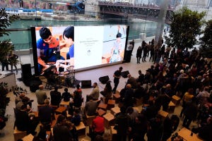 コミュニティに調和したブランド体験の拠点、Apple StoreとToday at Apple - 松村太郎のApple深読み・先読み