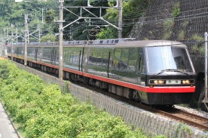 JR東日本、横須賀駅に伊豆急行2100系「黒船電車」6月9・10日展示