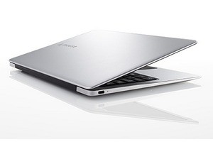 マウス、約1.07kgの11.6型モバイルノート - アルミ外装の高級感