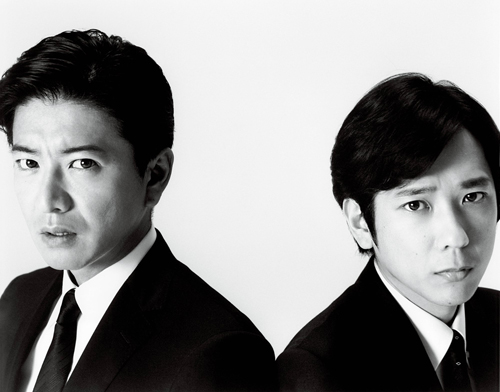左から木村拓哉、二宮和也