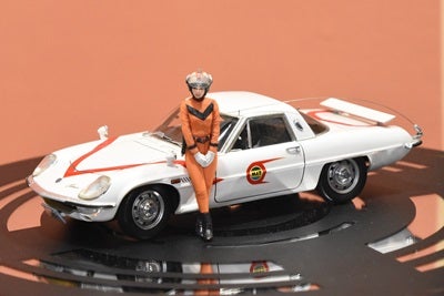 『帰ってきたウルトラマン』1:24マットビハイクルがMAT女性隊員