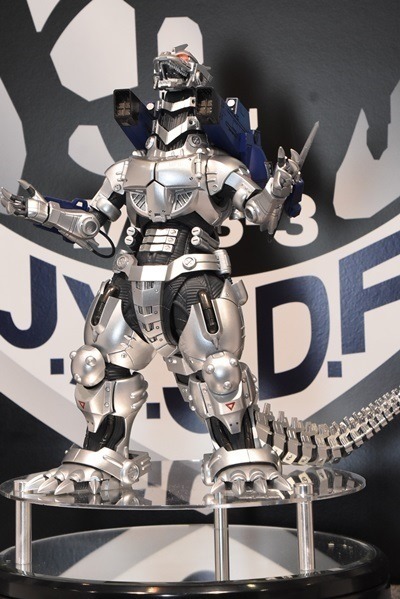 ゴジラ×メカゴジラ』3式機龍が接着剤不要のプラモデルで新登場
