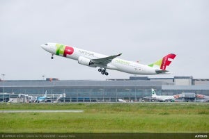 TAPポルトガル航空のエアバスA330neoが初飛行--2018年夏に納入へ