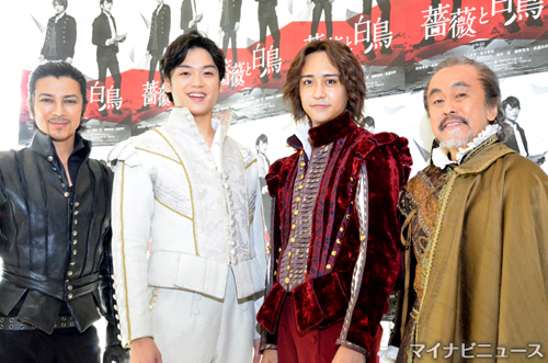 左から武田真治、髙木雄也、八乙女光、佐藤B作