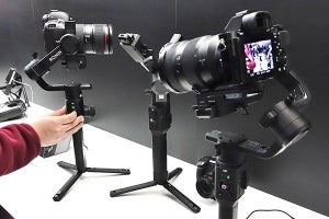 DJI、一眼用スタビライザー「RONIN-S」の価格と出荷時期を発表