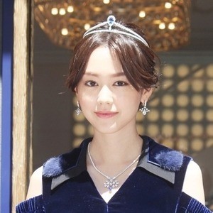 桐谷美玲、三浦翔平との結婚質問に無言　報道後初の公の場