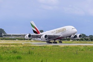 エミレーツ、関空＝ドバイ線にエアバスA380導入へ--エミレーツ機50番目の地