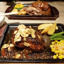 3位「ハンバーグ&ステーキ専門店 听 梅小路店」(京都府京都市)