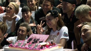 安室奈美恵6.3東京ドーム公演、ステージ後の舞台裏映像を初公開