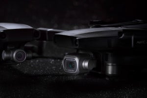 DJI「Mavic 2」発表、1型カメラの「Pro」と光学ズーム搭載「Zoom」の2機種