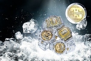 カシオ「G-SHOCK」、氷河をイメージした35周年記念「GLACIER GOLD」