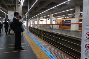 近鉄、大阪阿部野橋駅3・4番線ホームに昇降ロープ式ホームドア設置