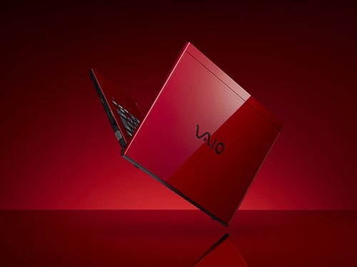 Vaioに赤 黒カラーの特別モデル 11 6型モバイル Vaio S11 Red Edition マイナビニュース