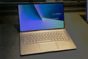 ASUS、新第8世代Coreと極狭ベゼル採用の「ZenBook」シリーズ新モデル