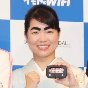 安室奈美恵への感謝込めた新聞広告 ミスティオ のダイドーが掲載 マイナビニュース 安室奈美恵への感謝込めた新聞広告 ミスティオ のダイドーが掲載 マイナビニュース