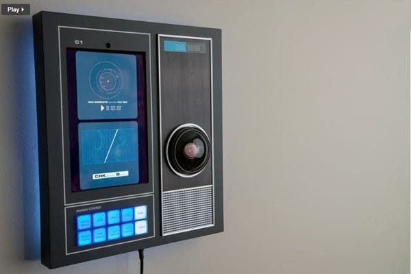 「2001年宇宙の旅」HAL 9000型のスマートスピーカー現る