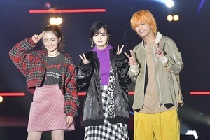 平手友梨奈、笑顔でWピース! MiLK板垣瑞生に“S”な一面暴露される