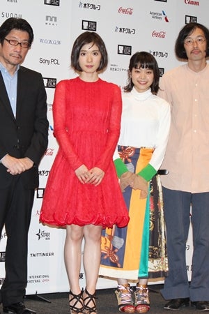 松岡茉優 赤いドレスで美脚見せ 東京国際映画祭アンバサダーに就任 マイナビニュース