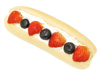 「soyクリームのコッペパン(ベリー)」(税込320円)