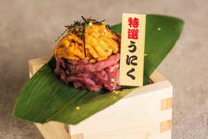 神田のまぐろトラエモン、11/30までウニと馬肉の盛り合わせを29円で提供