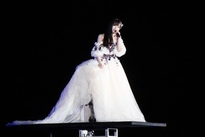 渡辺美優紀 山本彩の卒コン登場 さやかちゃん 呼びに大歓声 マイナビニュース 渡辺美優紀 山本彩の卒コン登場 さやかちゃん 呼びに大歓声 マイナビニュース