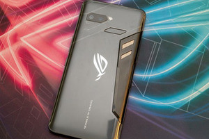 「ROG Phone」国内発表か? ASUSがゲーミングスマホ発表会を予告