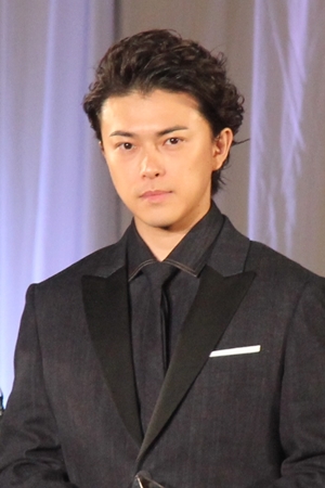 勝地涼と平祐奈が「ベスト スタイリング アワード 2018」を受賞